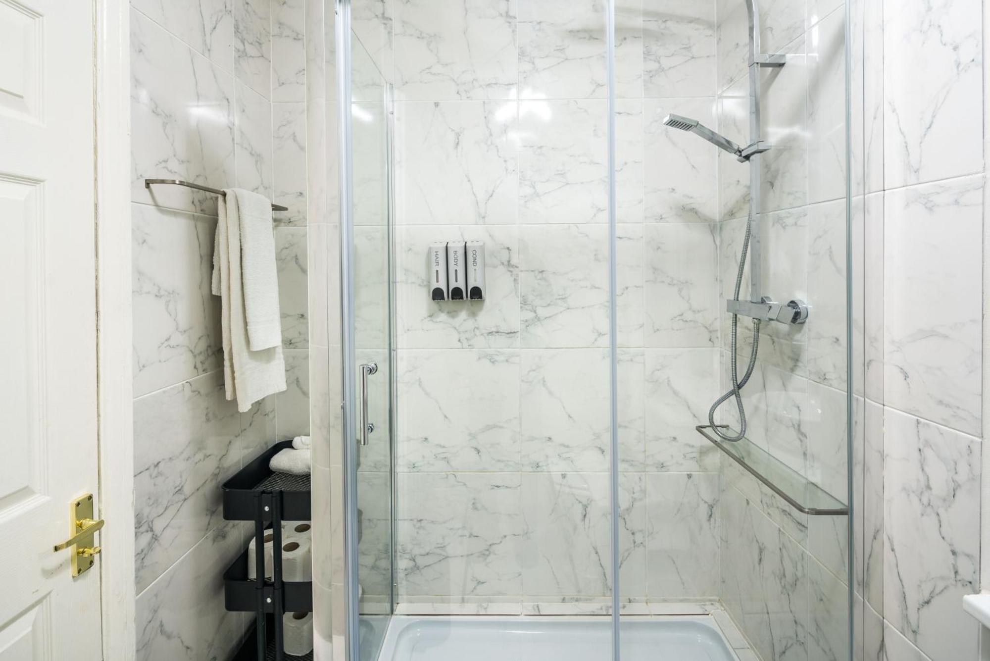 Charming Spacious 2Br Flat Near Station Plus Parking London Exterior photo